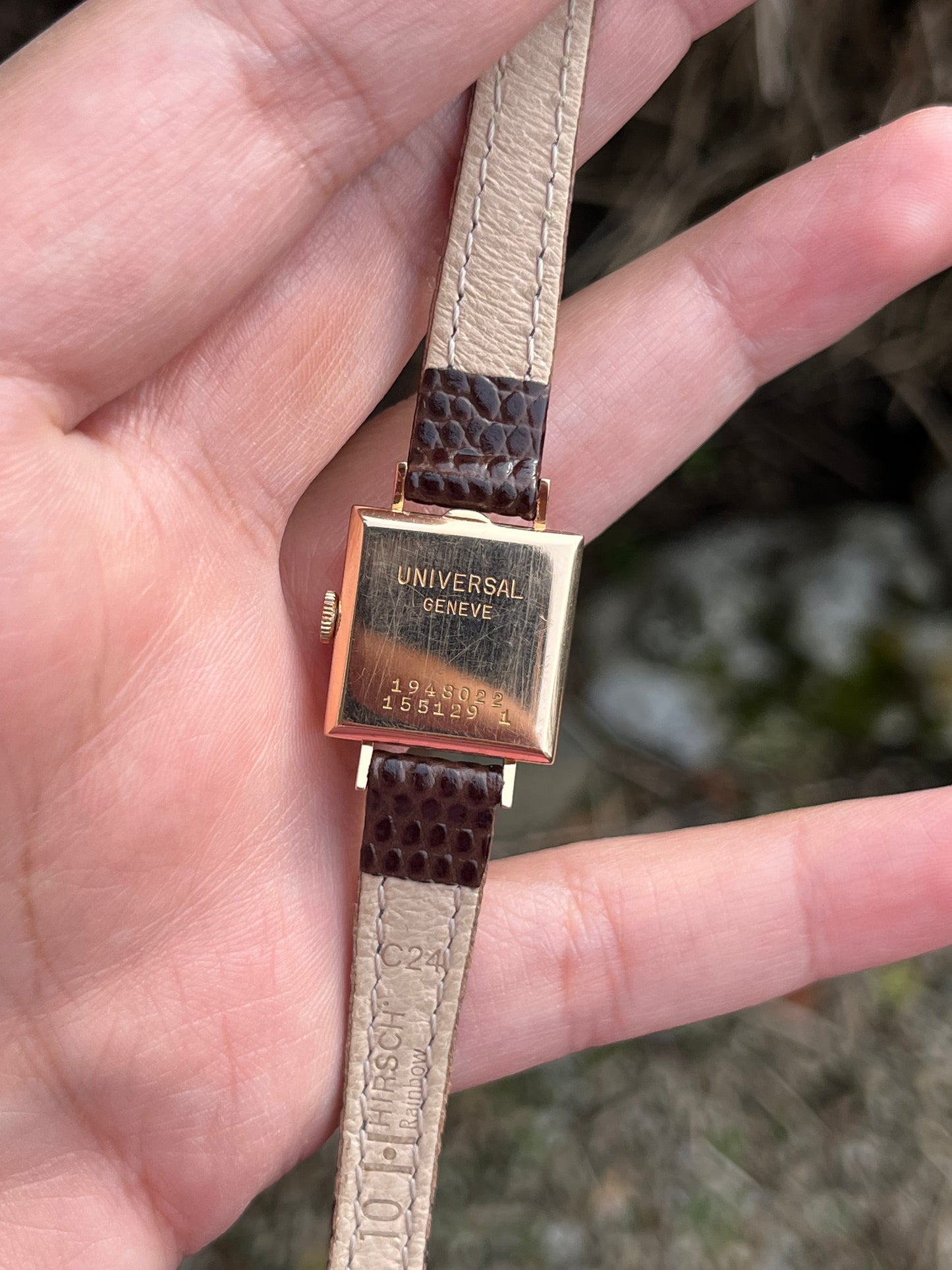 Universal Genève  - 18k Gold Ladies Wristwatch