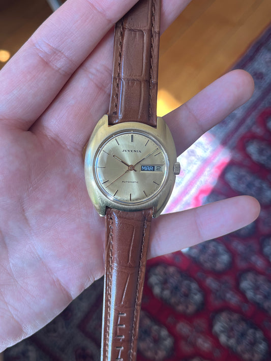 Juvenia - Golden Day-Date Wristwatch